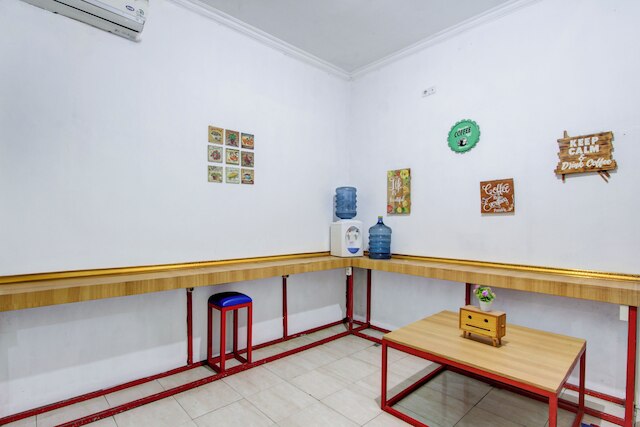 ホテル O ヨグヤカルタ ニア ゲンビラロカ ズー フォーマリー パディントン ベア ホームステイ