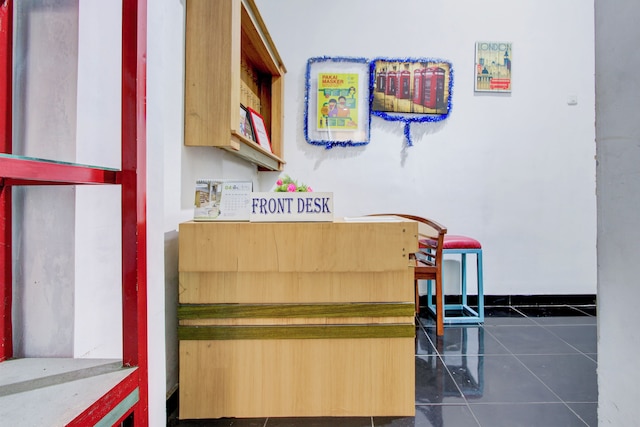 ホテル O ヨグヤカルタ ニア ゲンビラロカ ズー フォーマリー パディントン ベア ホームステイ