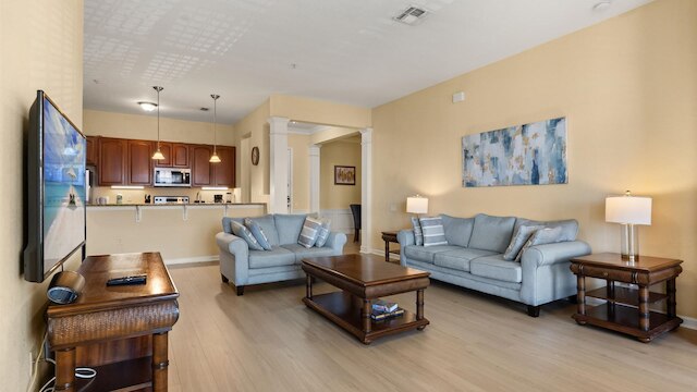 ウォーク トゥ エピックユニバース アンド オレンジカウンティコンベンションセンター フロム ディス コンド