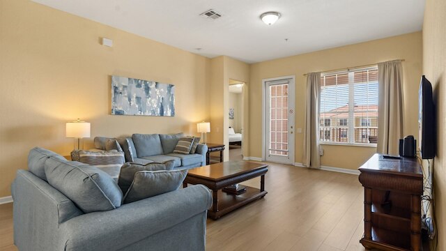 ウォーク トゥ エピックユニバース アンド オレンジカウンティコンベンションセンター フロム ディス コンド