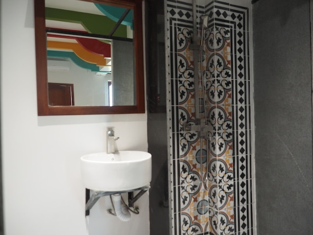 アクティベート C3 ホステル