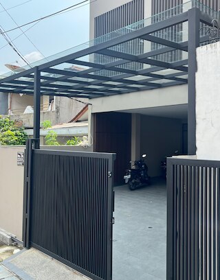 TJ ブラザー レジデンス セネン