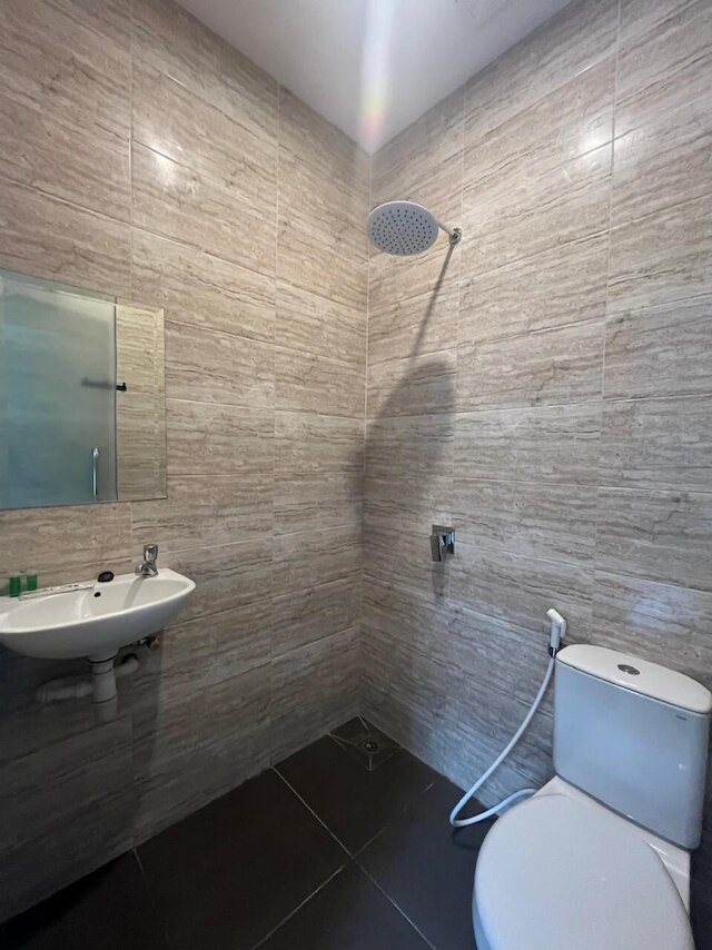 TJ ブラザー レジデンス セネン