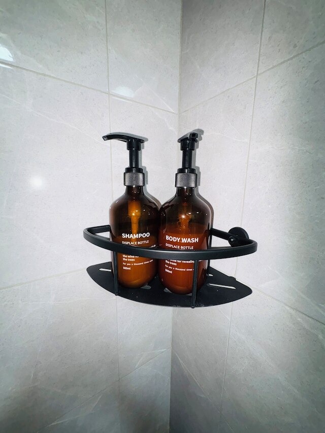 ニュー バチェラーズ パッド アクロス アテネオ ユニ ウィズ フリー ファスト WiFi、エアコン ルーム、ホット シャワー