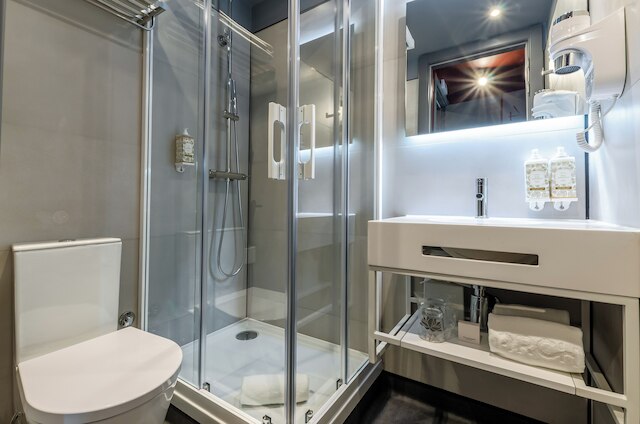 LX アーチ ホテル