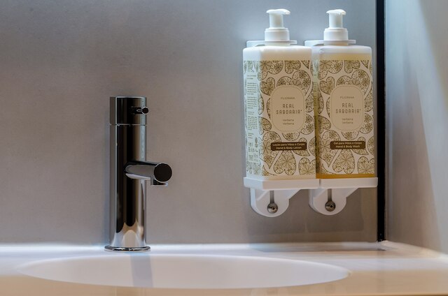 LX アーチ ホテル