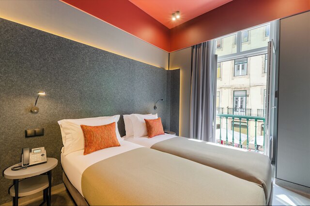 LX アーチ ホテル