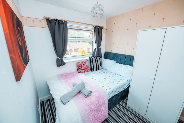 3-ベッド シティ リトリート - スリープス 7, ガーデン & パーキング