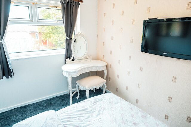 3-ベッド シティ リトリート - スリープス 7, ガーデン & パーキング