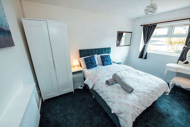 3-ベッド シティ リトリート - スリープス 7, ガーデン & パーキング