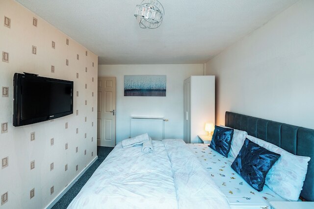 3-ベッド シティ リトリート - スリープス 7, ガーデン & パーキング