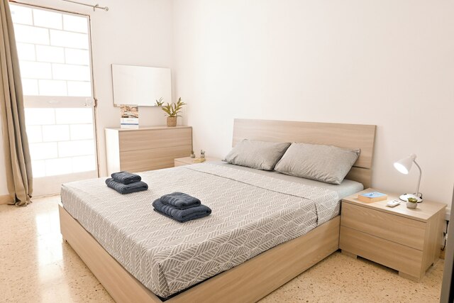 シー ブルー ホライゾン カウラ ベイ アパートメンツ