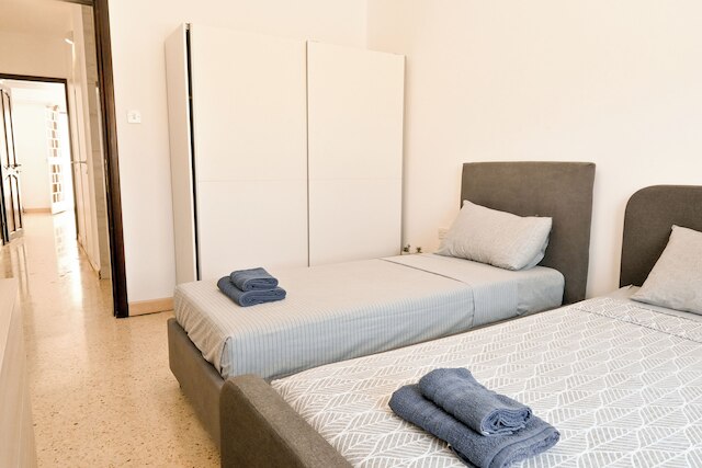 シー ブルー ホライゾン カウラ ベイ アパートメンツ