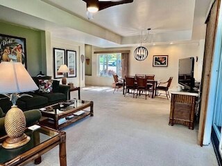 パームズ 501 2 ベッドルーム コンド