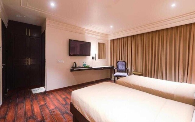 ザ サガ ホテル グリーン パーク