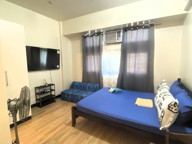 ホーランド パーク コンドミニアム