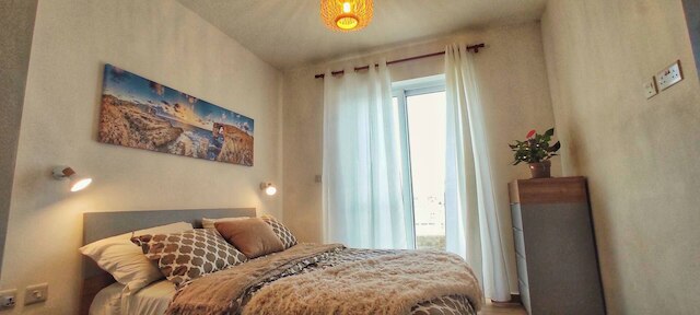 モダン 3 ベッドルーム ペントハウス ウィズ ルーフトップ ビューズ