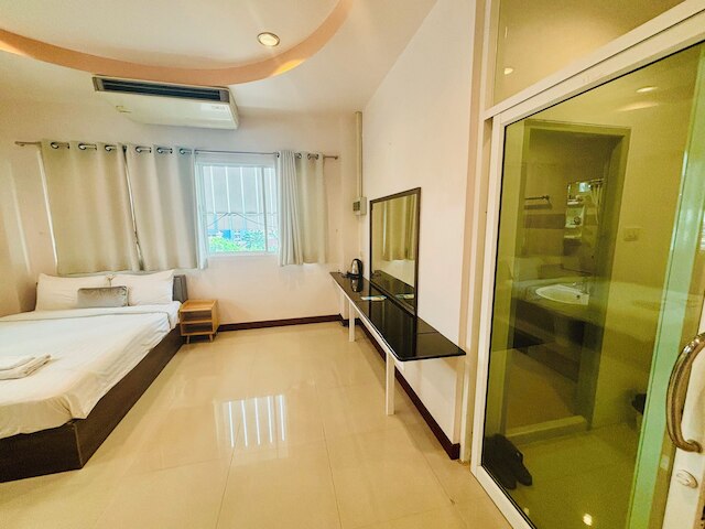 リー リバーサイド ホテル