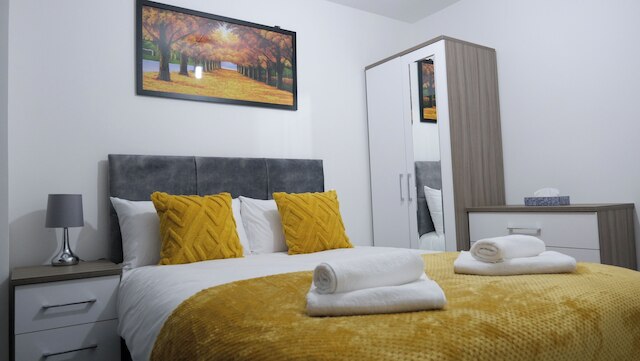 モダン ハウス - 3 ベッドルームズ - 1 バス - マンシティ