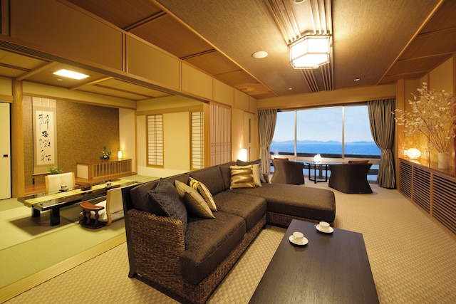 旬景浪漫  銀波荘