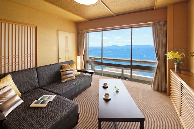 旬景浪漫  銀波荘