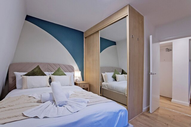 インペリアル クイーンズボロ テラス