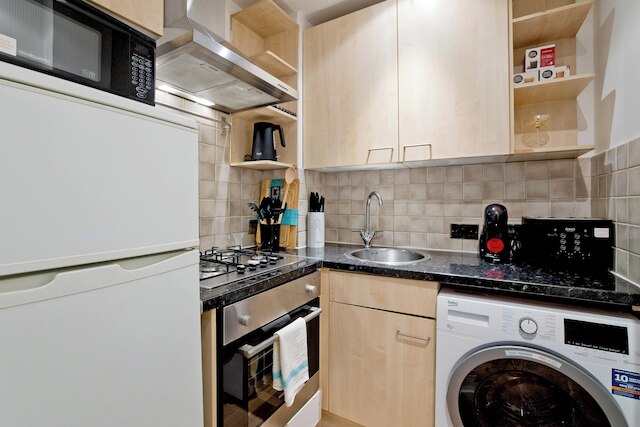 インペリアル クイーンズボロ テラス