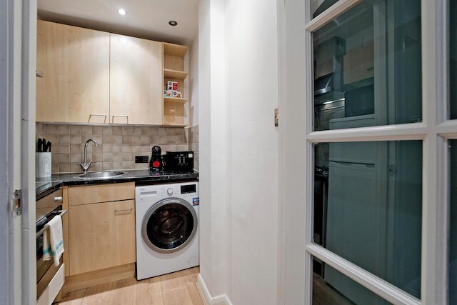 インペリアル クイーンズボロ テラス