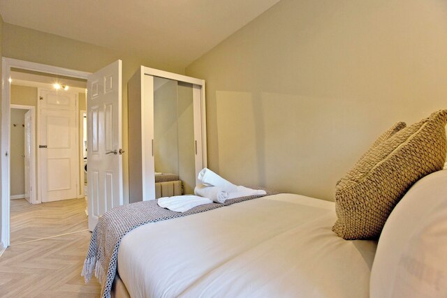 インペリアル レインスター ガーデン アパートメント