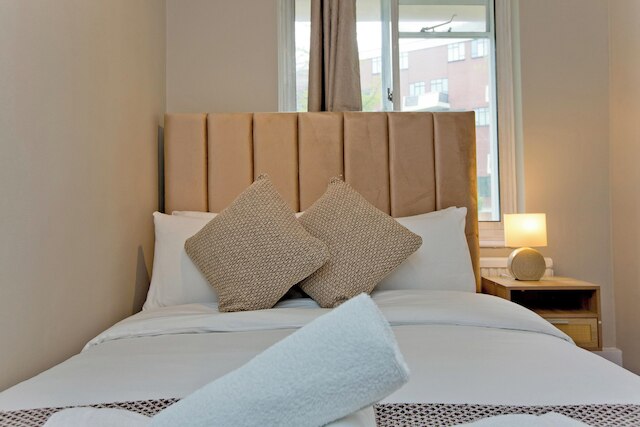 インペリアル レインスター ガーデン アパートメント