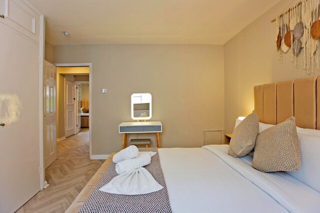 インペリアル レインスター ガーデン アパートメント