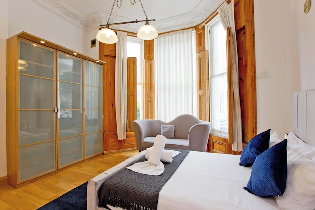 インペリアル アールズ コート アパートメンツ