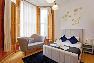 インペリアル アールズ コート アパートメンツ