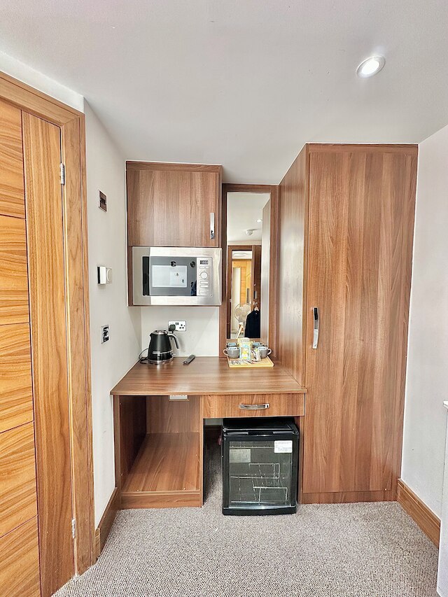 205 アールズ コート