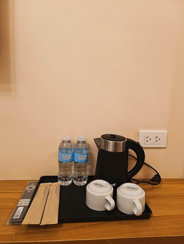 ビーハイブ エルニド トゥーリスト イン