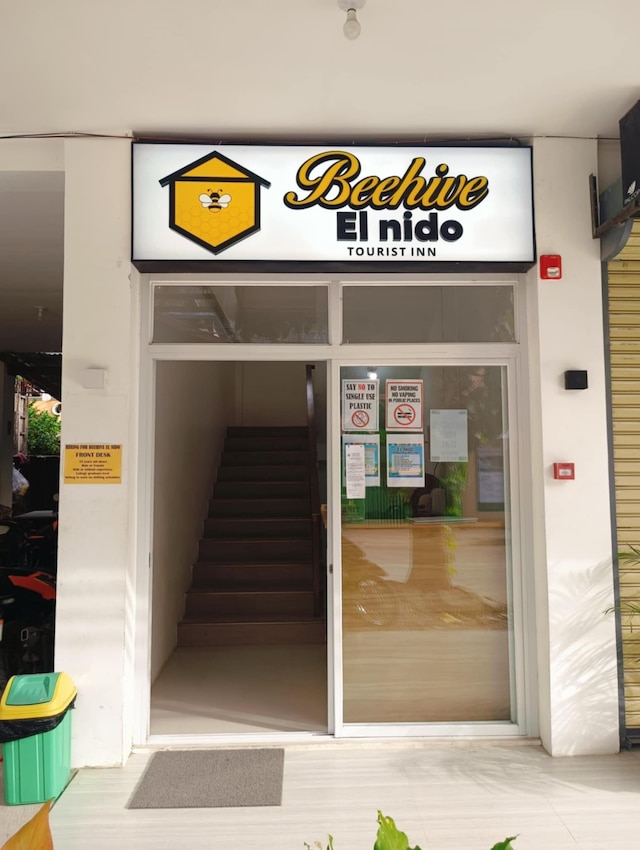 ビーハイブ エルニド トゥーリスト イン