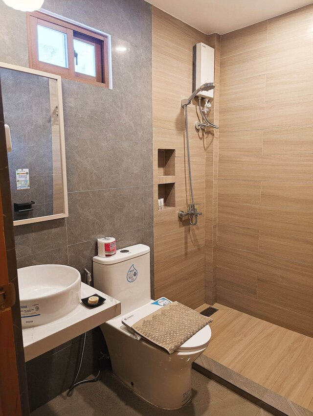 ビーハイブ エルニド トゥーリスト イン