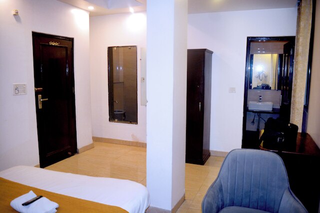 ホテル デリー エンパイア デラックス