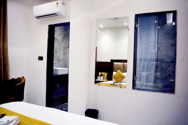 ホテル デリー エンパイア デラックス