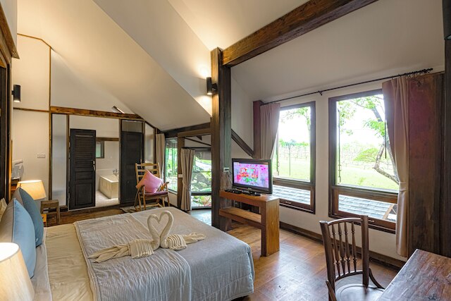 ビレッジ ファーム & ワイナリー