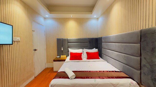 レザラ スイートホーム ウッタラ