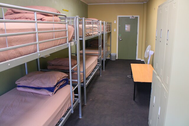 シルバーファーン バックパッカーズ