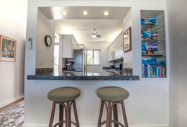 メネフネ ショアーズ 601 2 ベッドルーム コンド