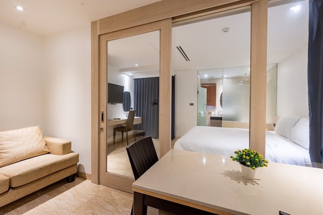 スコータイ レジデンス ルアムルディー