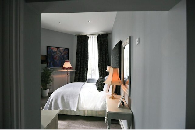 クラウン アンド セプター