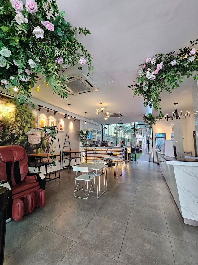 V ガーデンホテル by ミンス