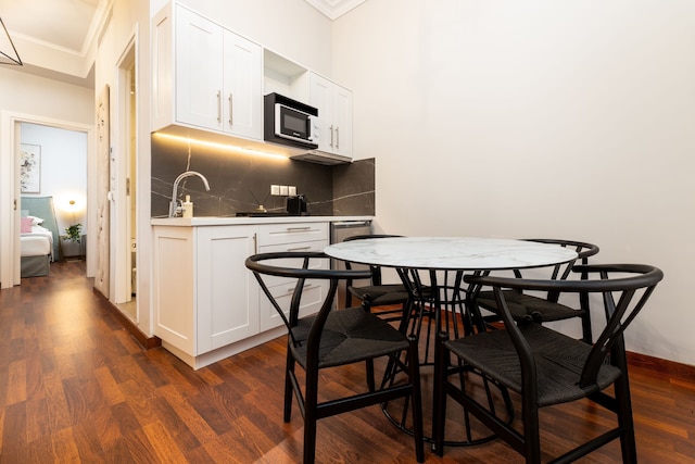 アスティ ラグジュアリー アパートメンツ