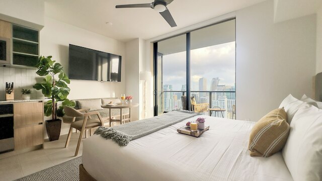 マイアミ バケーション レンタルズ -ダウンタウン ナティーヴォ