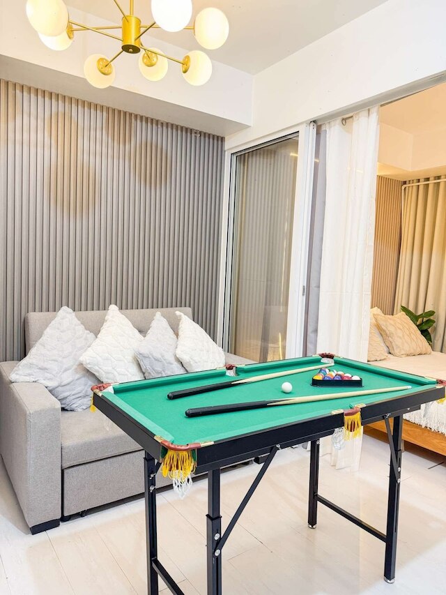 アーンズ オネスティ ルーム