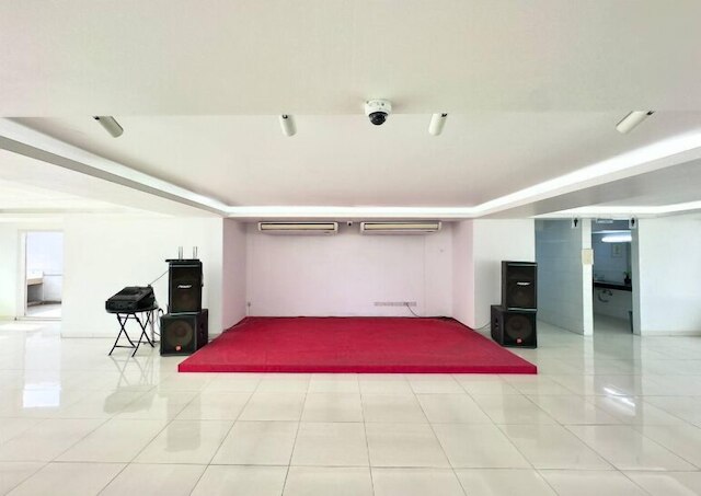 350sqft 4 アパートメント ウィズ プール アンド サウナ